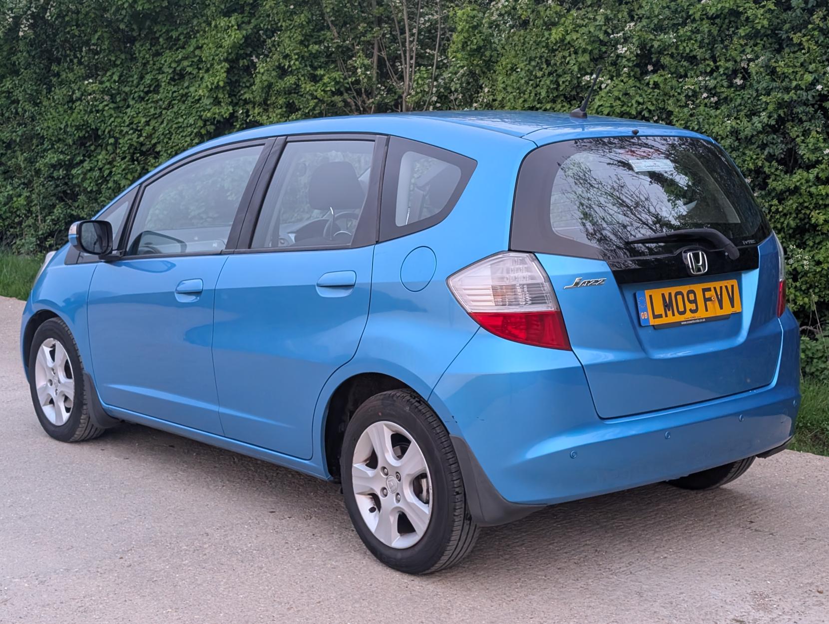 Honda Jazz 1.4 i-VTEC ES Hatchback 5dr Petrol i SHIFT Euro 4 (100 ps)