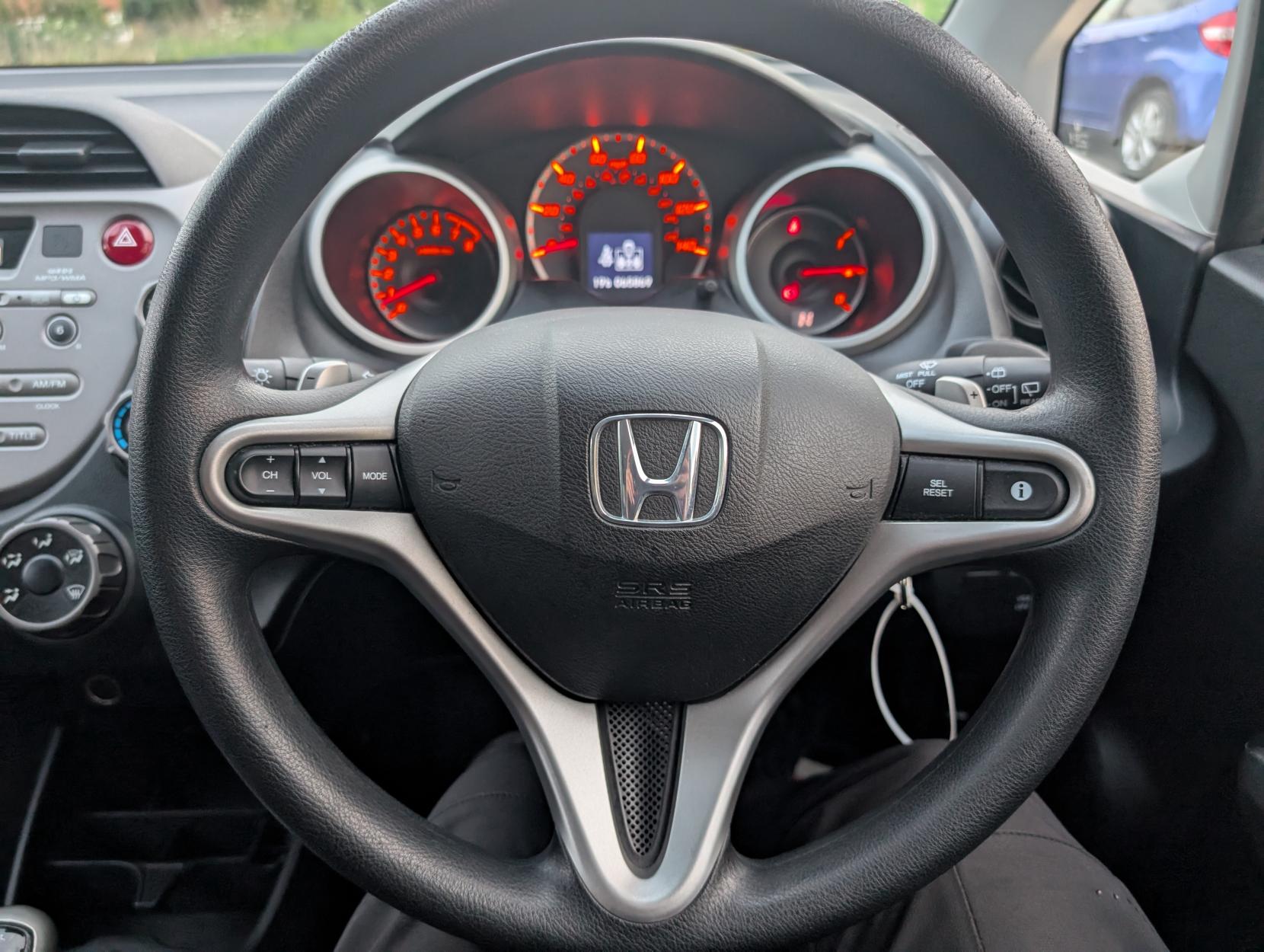 Honda Jazz 1.4 i-VTEC ES Hatchback 5dr Petrol i SHIFT Euro 4 (100 ps)