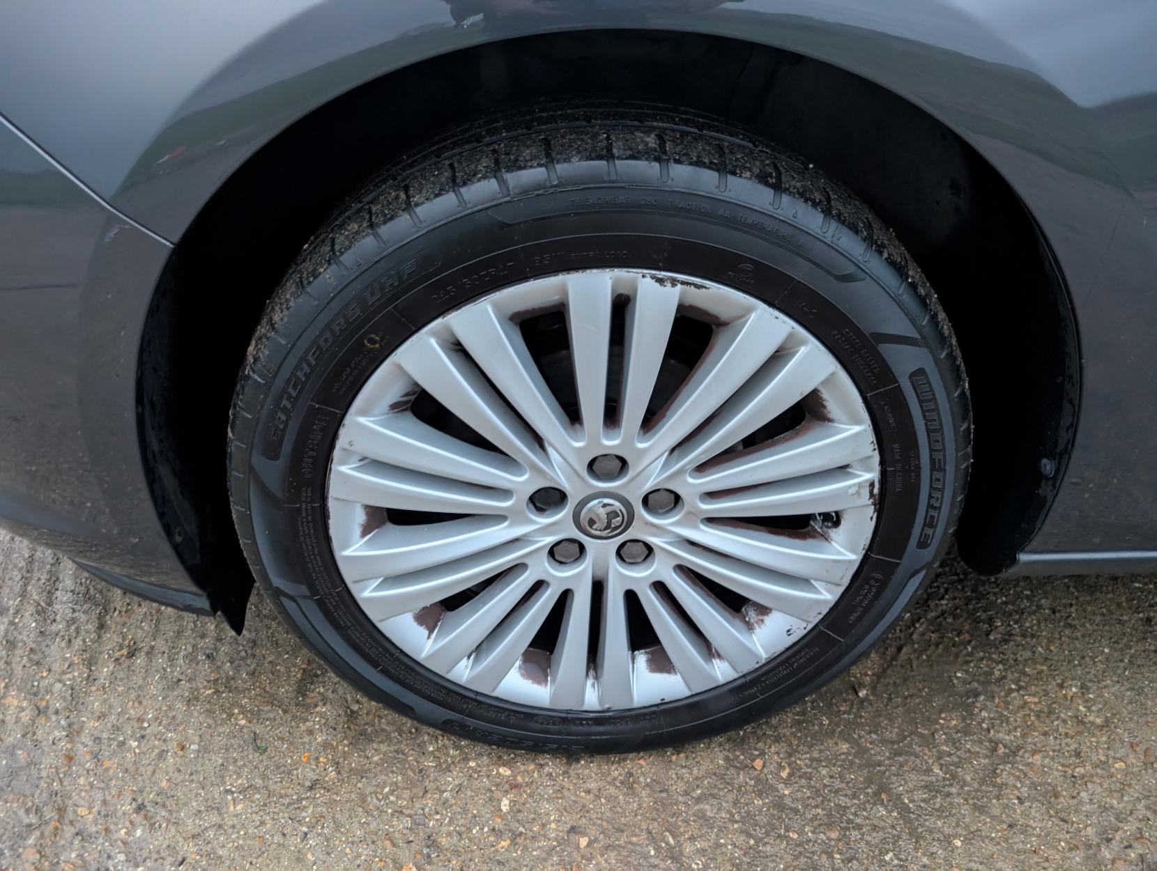 Vauxhall Astra 1.6 16v Excite Hatchback 5dr Petrol Manual Euro 5 (115 ps)