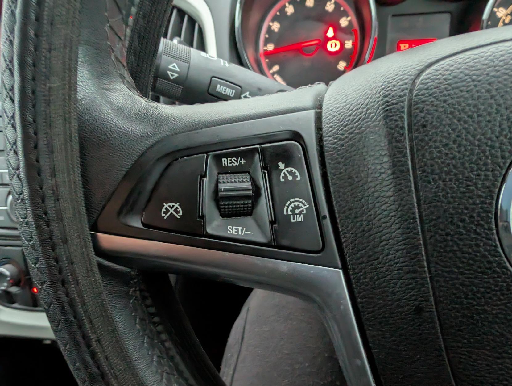 Vauxhall Astra 1.6 16v Excite Hatchback 5dr Petrol Manual Euro 5 (115 ps)