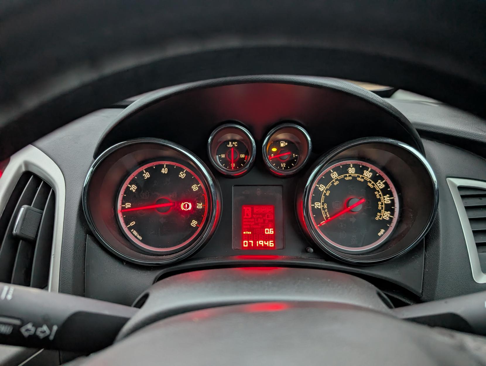 Vauxhall Astra 1.6 16v Excite Hatchback 5dr Petrol Manual Euro 5 (115 ps)