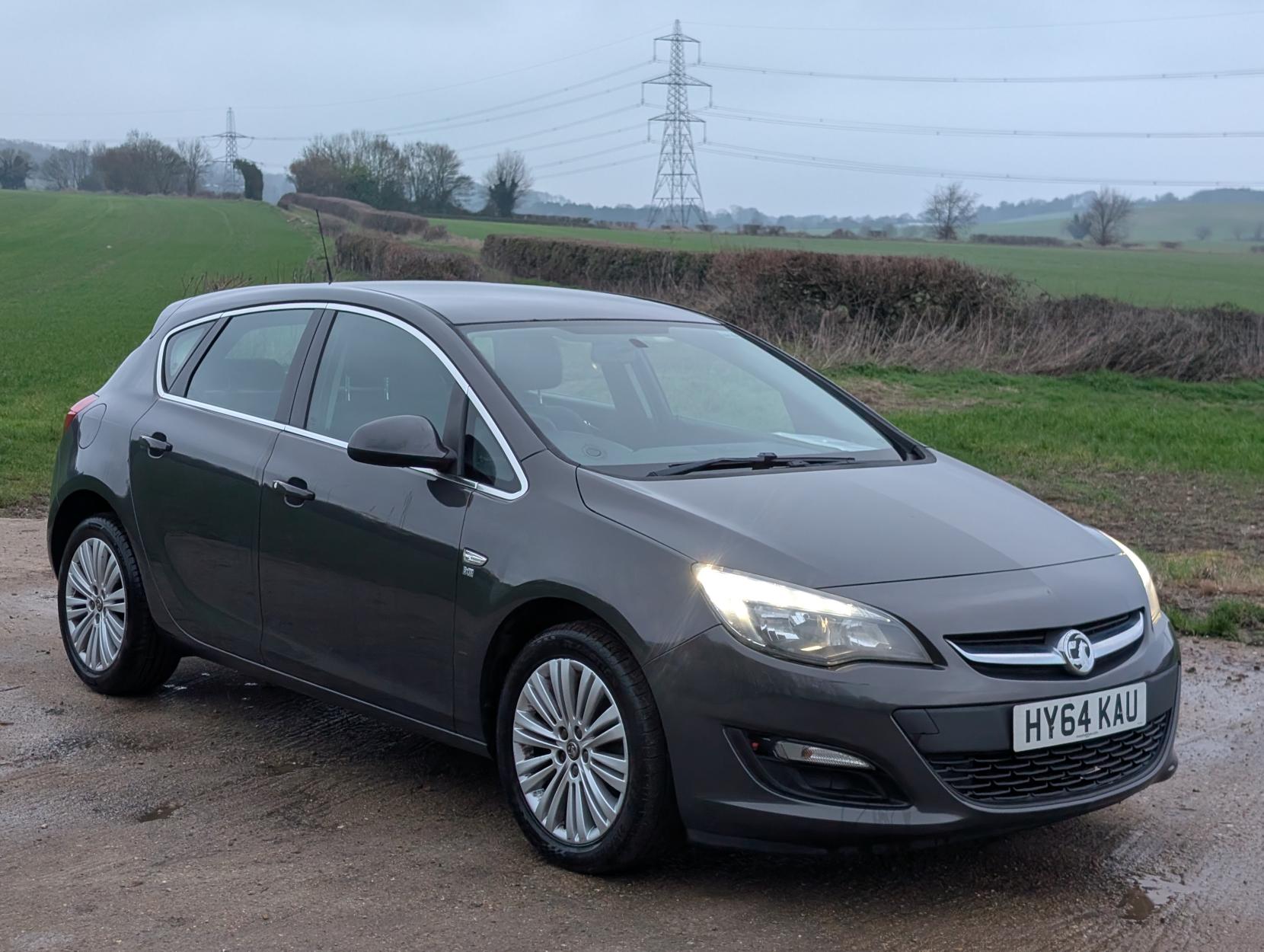 Vauxhall Astra 1.6 16v Excite Hatchback 5dr Petrol Manual Euro 5 (115 ps)
