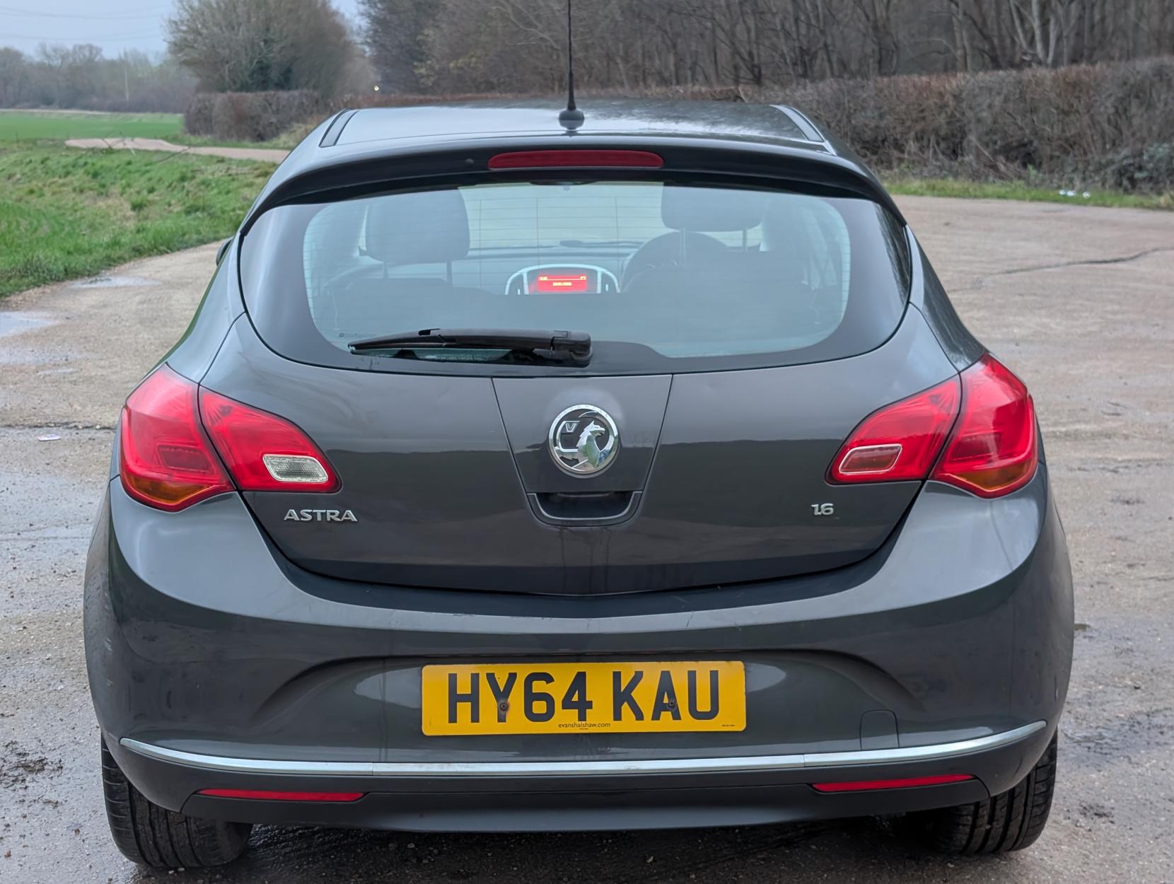 Vauxhall Astra 1.6 16v Excite Hatchback 5dr Petrol Manual Euro 5 (115 ps)