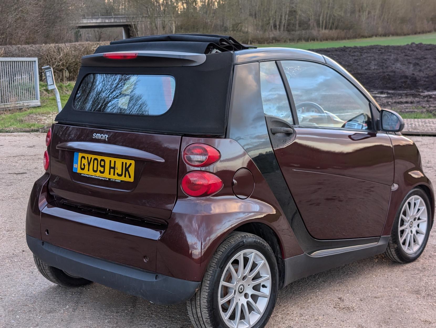 Smart fortwo 1.0 MHD Passion Cabriolet 2dr Petrol Auto Euro 4 (71 bhp)