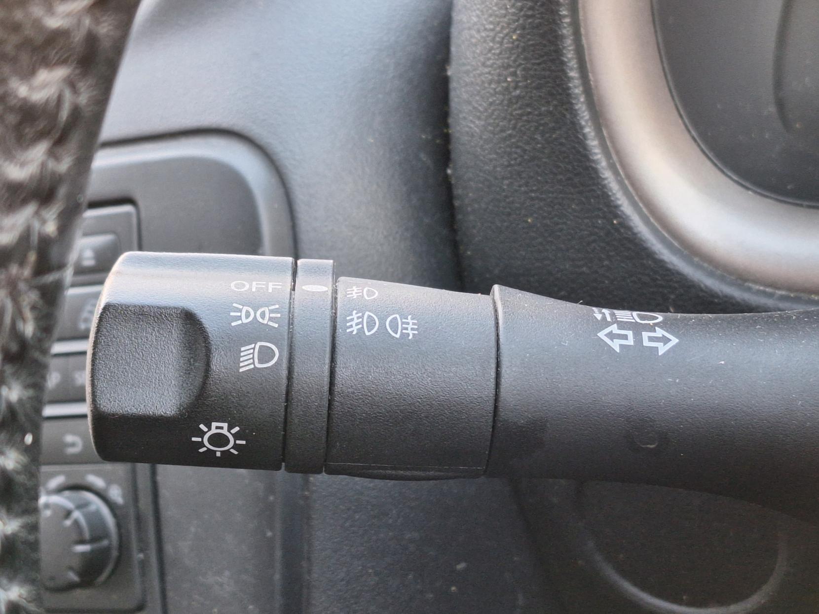 Nissan Micra 1.2 12V Acenta Hatchback 5dr Petrol CVT Euro 5 (80 ps)