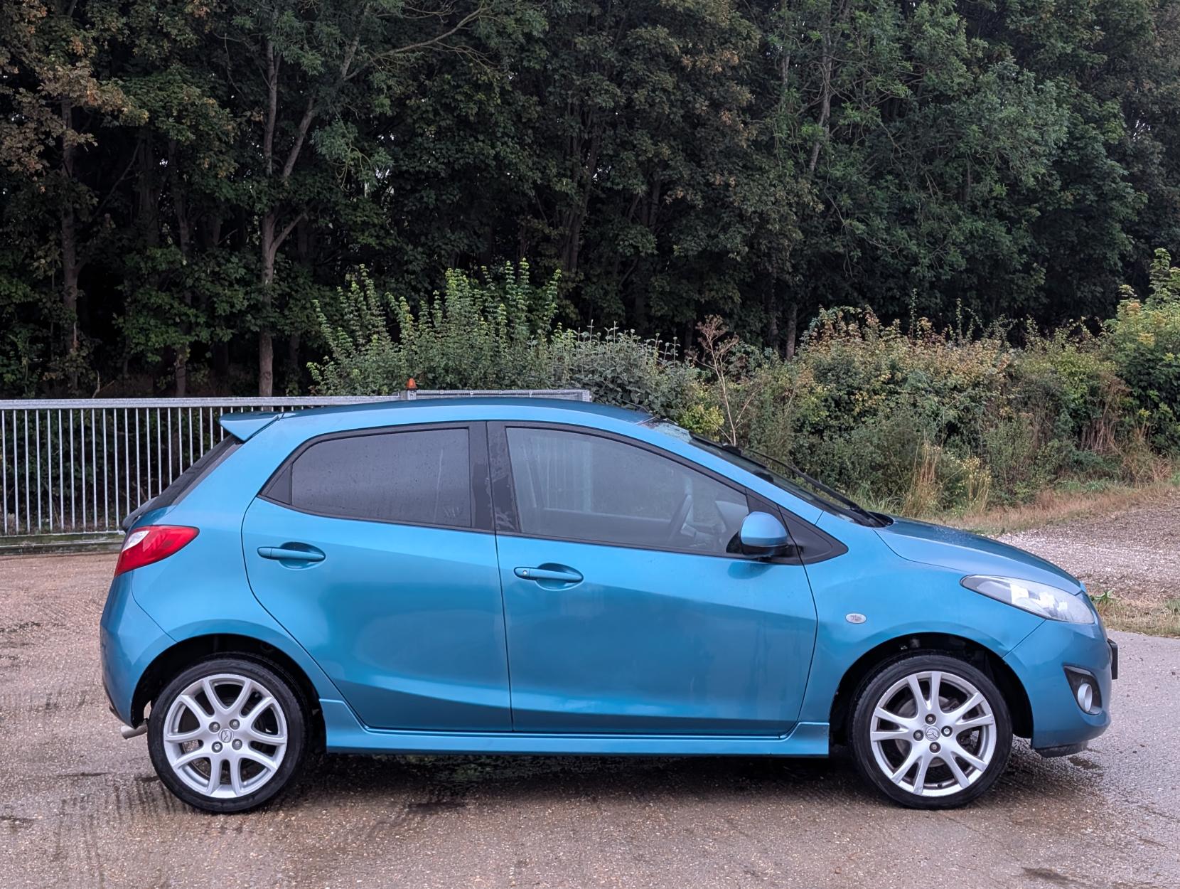 Mazda Mazda2 1.5 Sport Hatchback 5dr Petrol Manual Euro 5 (102 ps)
