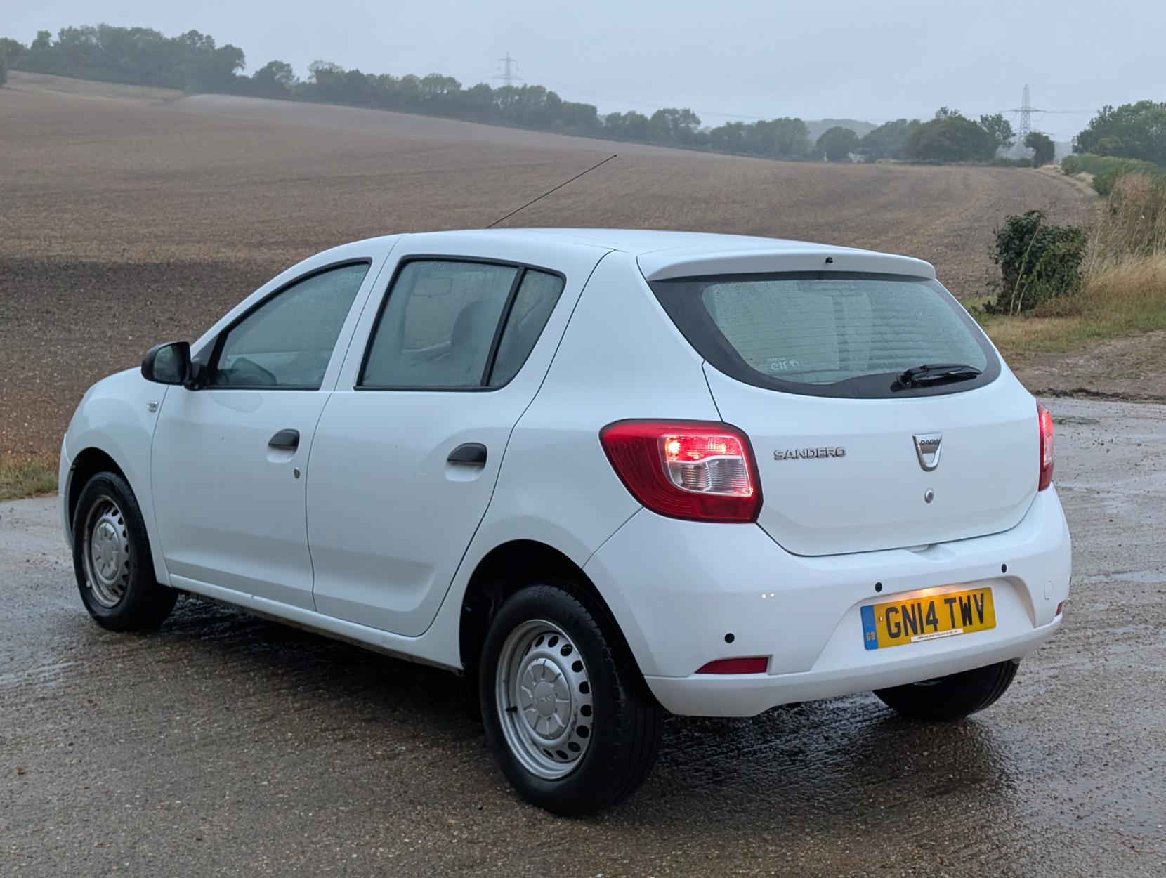 Dacia Sandero 1.2 Access Hatchback 5dr Petrol Manual Euro 5 (75 ps)