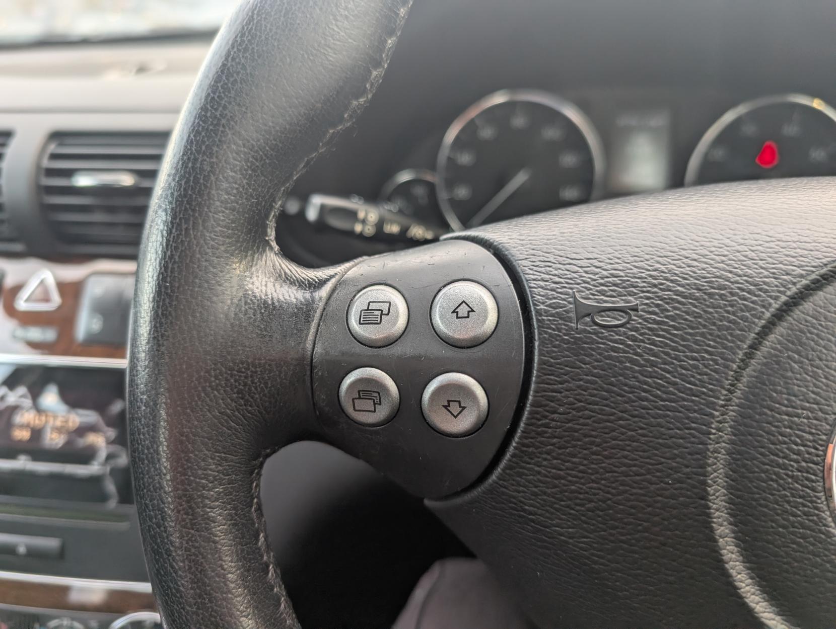 Mercedes-Benz C Class 1.8 C180 Kompressor Classic SE Saloon 4dr Petrol Automatic (193 g/km, 143 bhp)