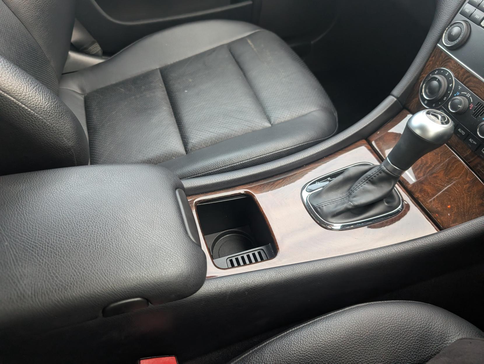 Mercedes-Benz C Class 1.8 C180 Kompressor Classic SE Saloon 4dr Petrol Automatic (193 g/km, 143 bhp)