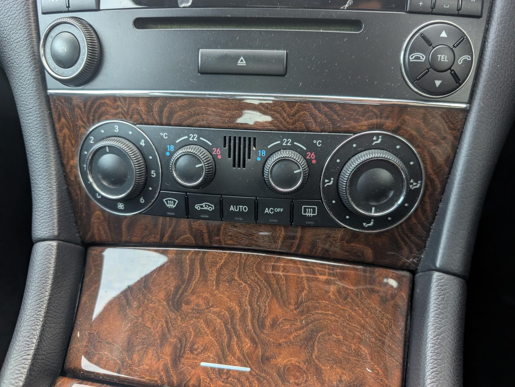 Mercedes-Benz C Class 1.8 C180 Kompressor Classic SE Saloon 4dr Petrol Automatic (193 g/km, 143 bhp)