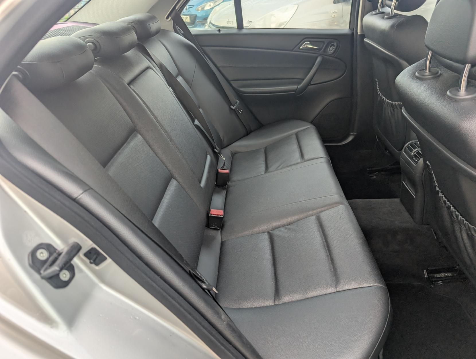 Mercedes-Benz C Class 1.8 C180 Kompressor Classic SE Saloon 4dr Petrol Automatic (193 g/km, 143 bhp)