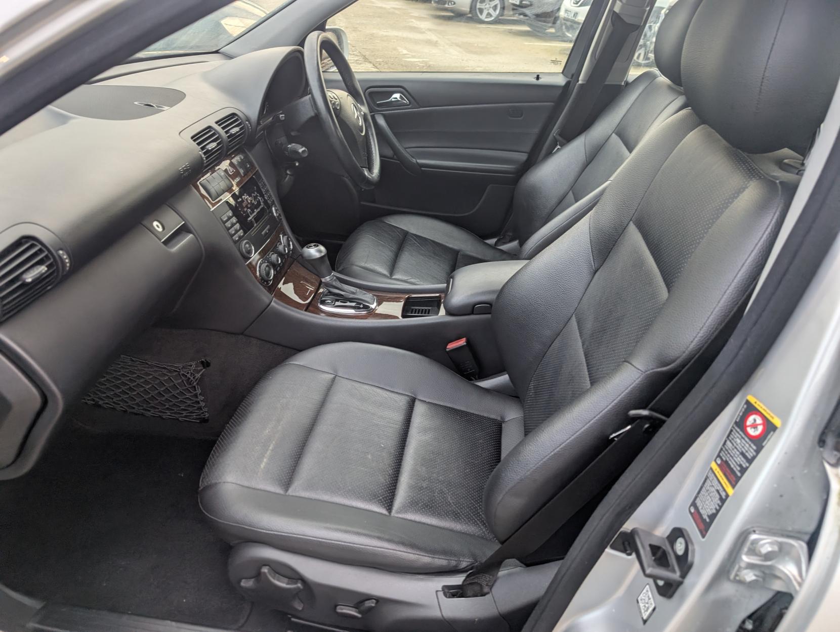 Mercedes-Benz C Class 1.8 C180 Kompressor Classic SE Saloon 4dr Petrol Automatic (193 g/km, 143 bhp)