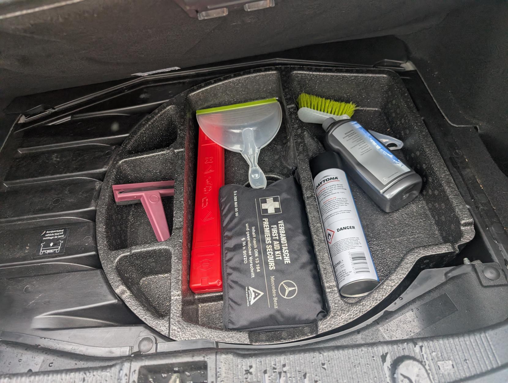 Mercedes-Benz C Class 1.8 C180 Kompressor Classic SE Saloon 4dr Petrol Automatic (193 g/km, 143 bhp)