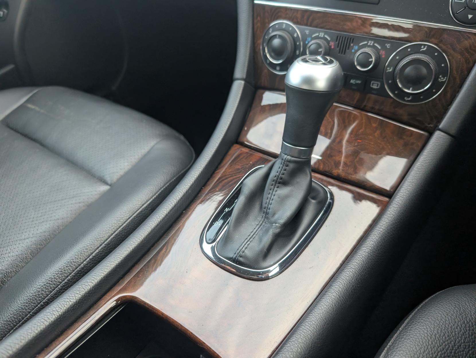 Mercedes-Benz C Class 1.8 C180 Kompressor Classic SE Saloon 4dr Petrol Automatic (193 g/km, 143 bhp)