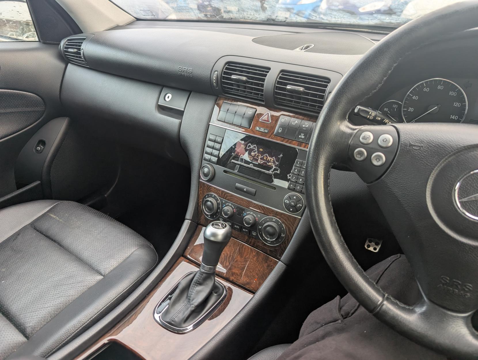 Mercedes-Benz C Class 1.8 C180 Kompressor Classic SE Saloon 4dr Petrol Automatic (193 g/km, 143 bhp)