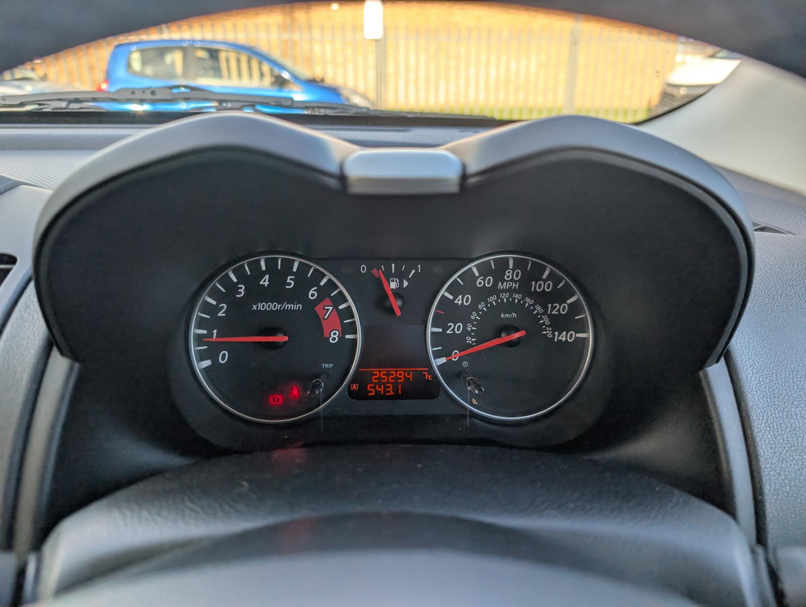 Nissan Note 1.6 16V n-tec+ Hatchback 5dr Petrol Manual Euro 5 (110 ps)