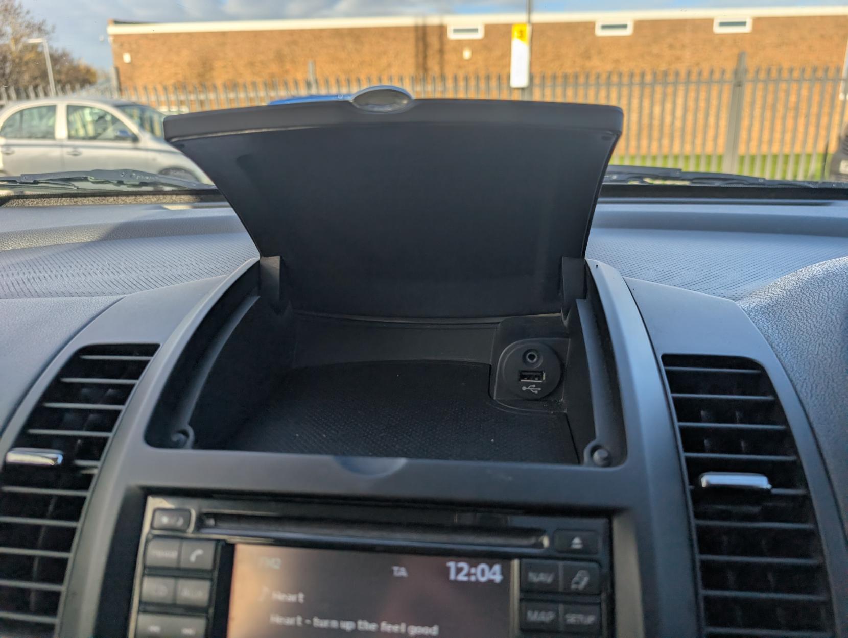 Nissan Note 1.6 16V n-tec+ Hatchback 5dr Petrol Manual Euro 5 (110 ps)