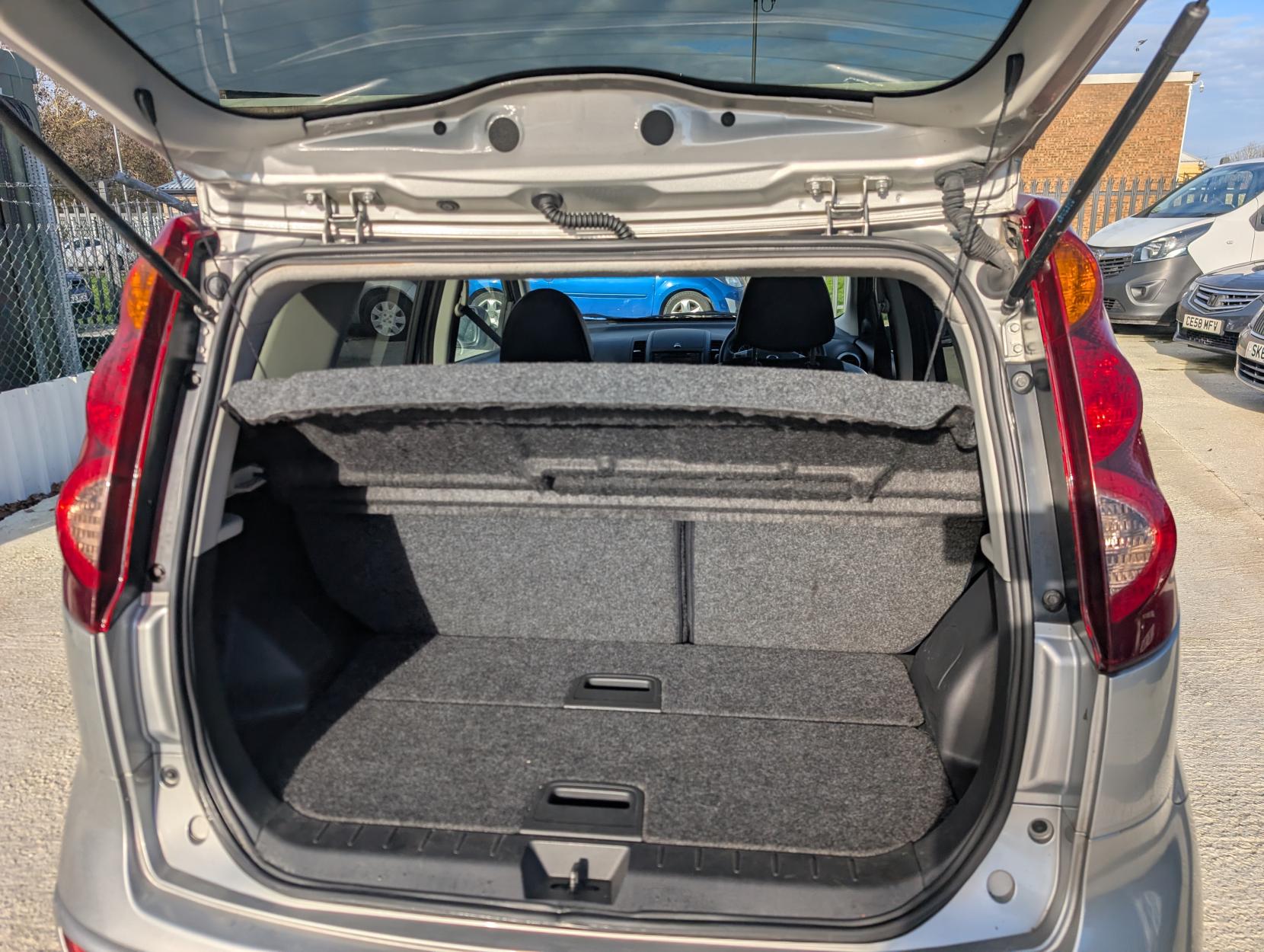 Nissan Note 1.6 16V n-tec+ Hatchback 5dr Petrol Manual Euro 5 (110 ps)