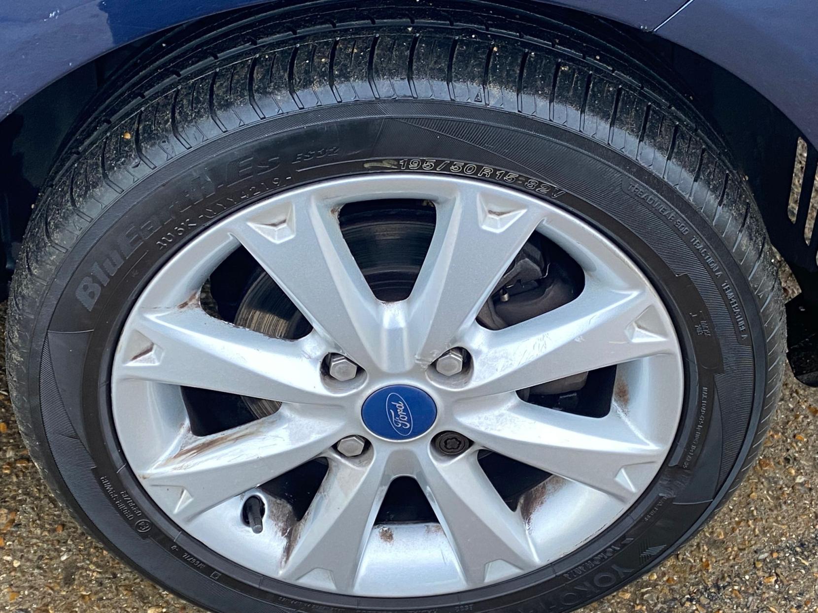 Ford Fiesta 1.25 Zetec Hatchback 5dr Petrol Manual (129 g/km, 81 bhp)