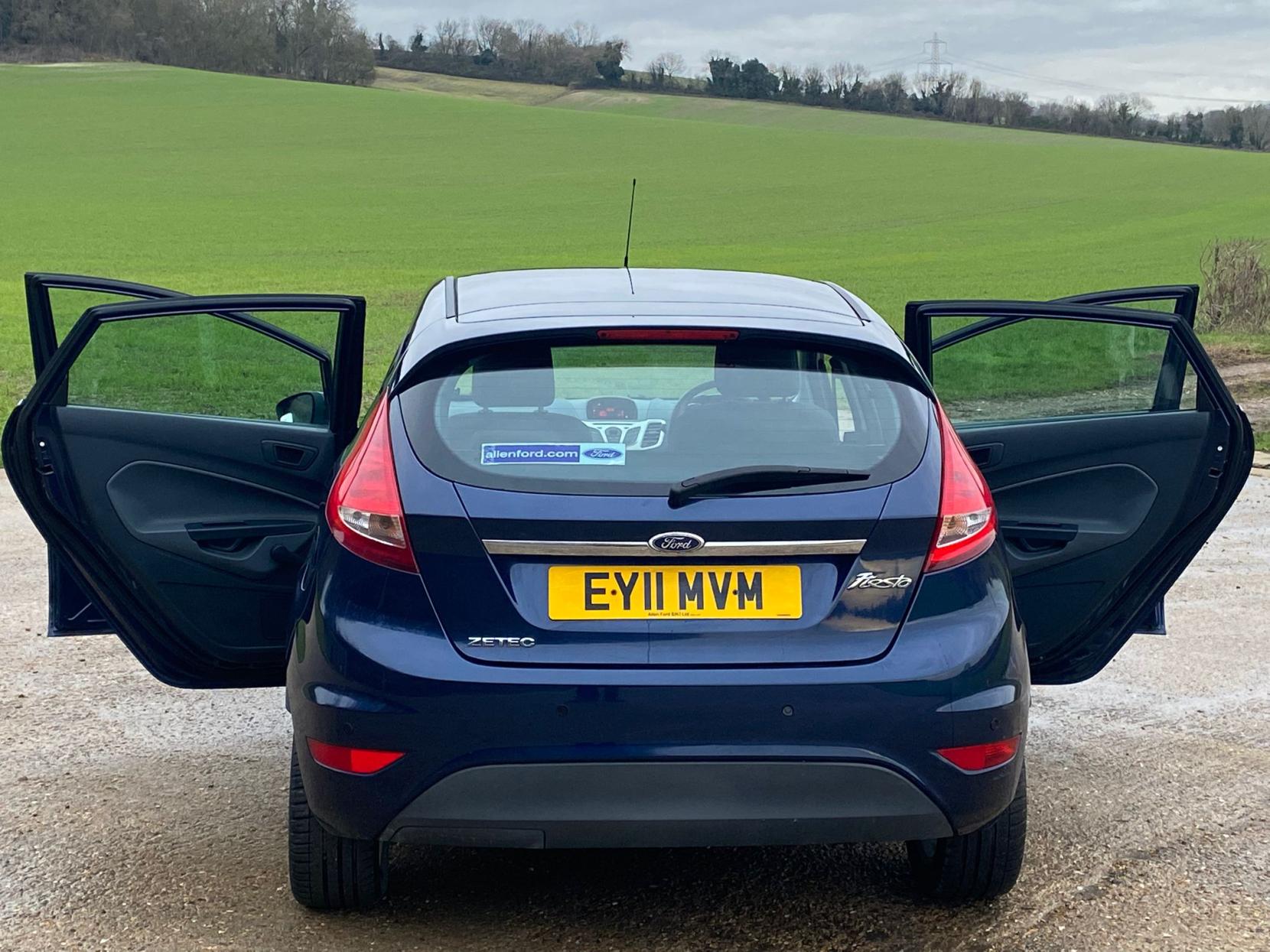 Ford Fiesta 1.25 Zetec Hatchback 5dr Petrol Manual (129 g/km, 81 bhp)