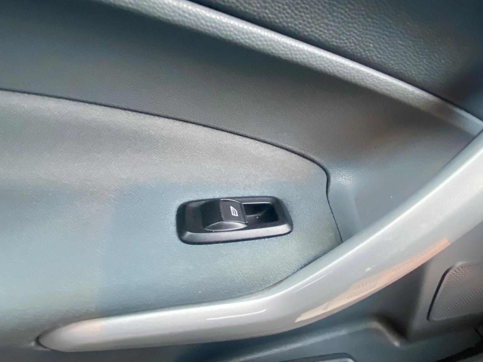 Ford Fiesta 1.25 Zetec Hatchback 5dr Petrol Manual (129 g/km, 81 bhp)