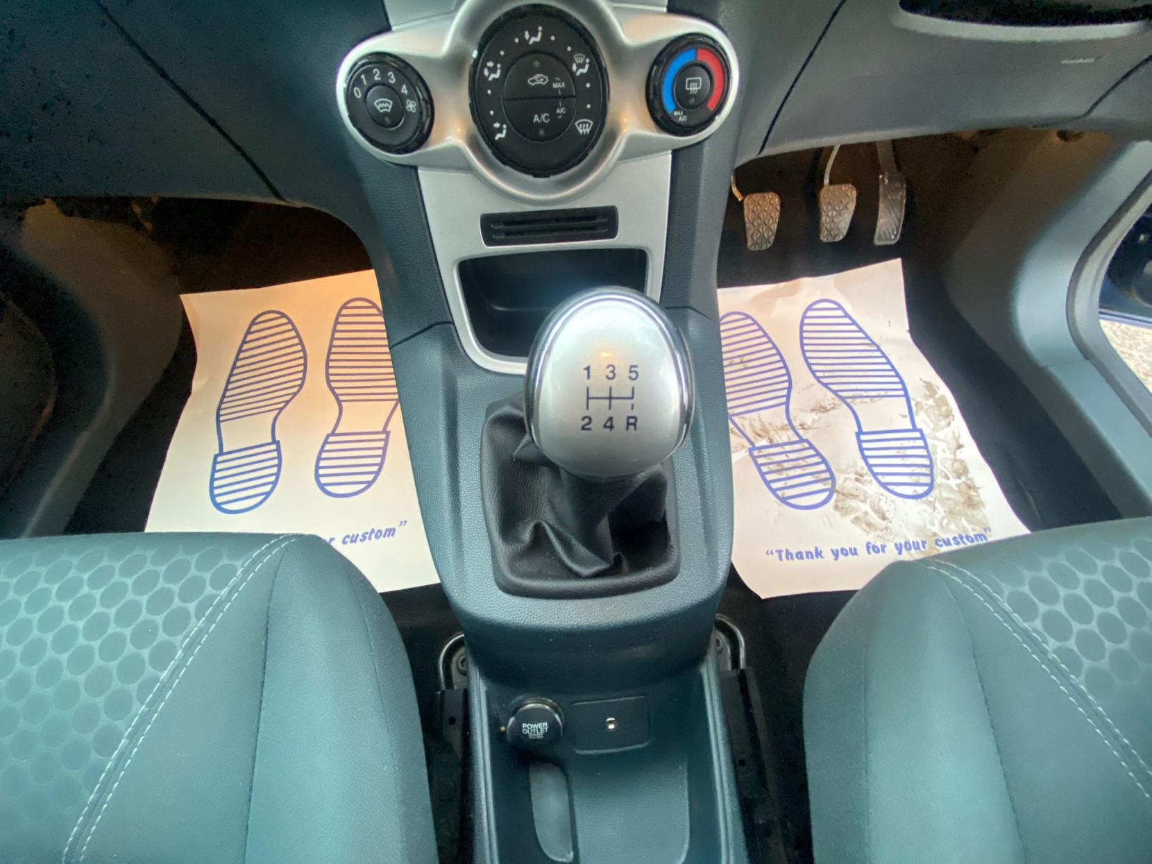 Ford Fiesta 1.25 Zetec Hatchback 5dr Petrol Manual (129 g/km, 81 bhp)