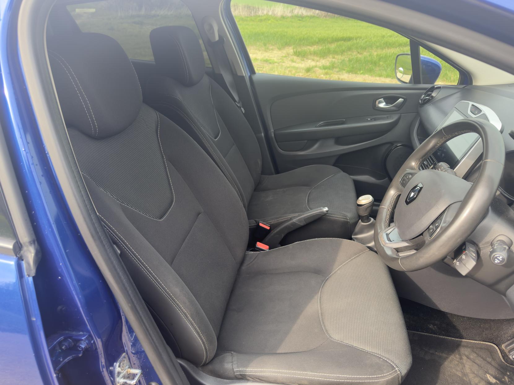 Renault Clio 0.9 TCe Play Hatchback 5dr Petrol Manual Euro 6 (s/s) (90 ps)