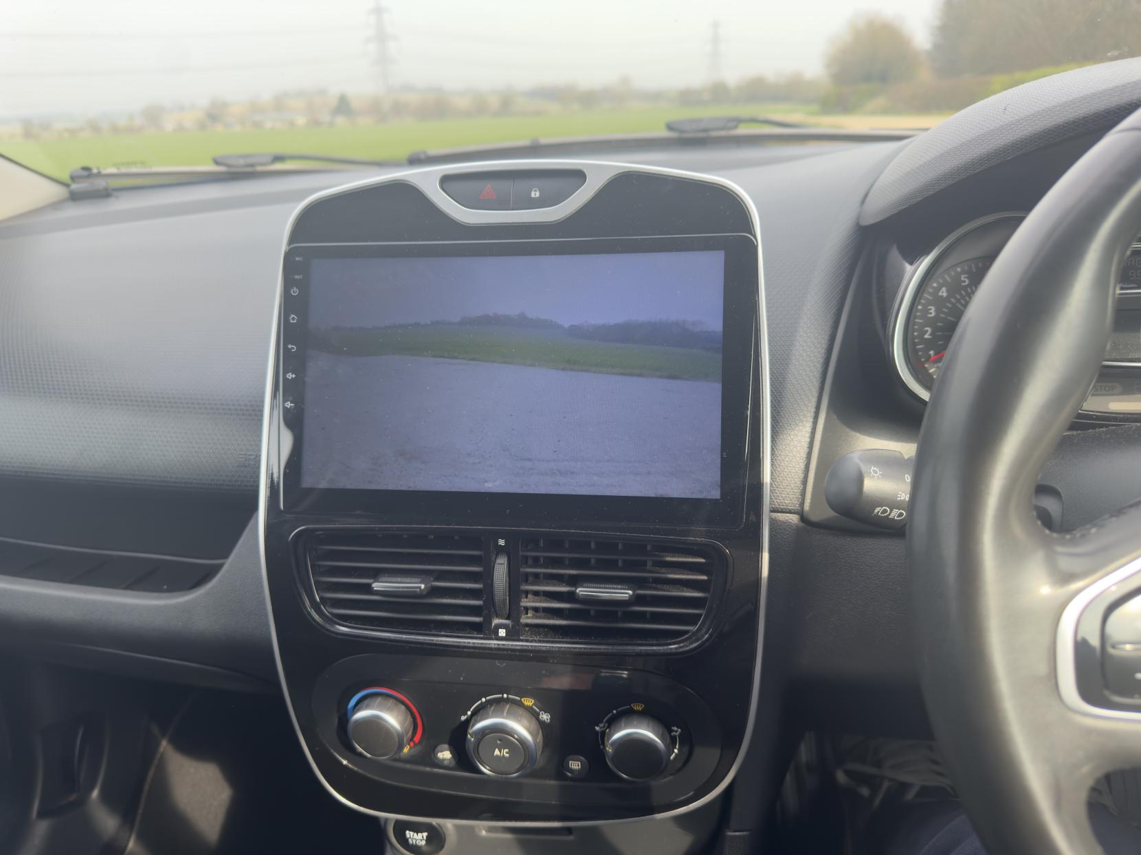 Renault Clio 0.9 TCe Play Hatchback 5dr Petrol Manual Euro 6 (s/s) (90 ps)