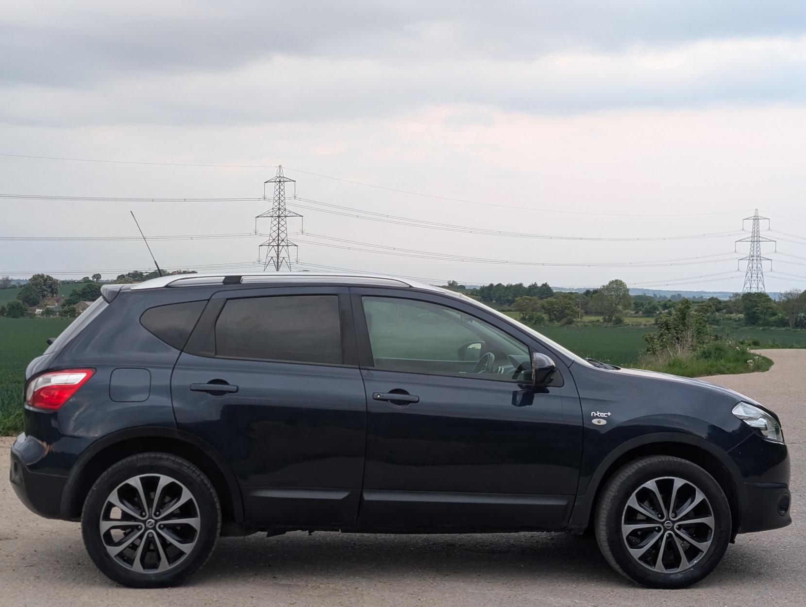 Nissan Qashqai 1.6 n-tec+ SUV 5dr Petrol Manual 2WD Euro 5 (117 ps)