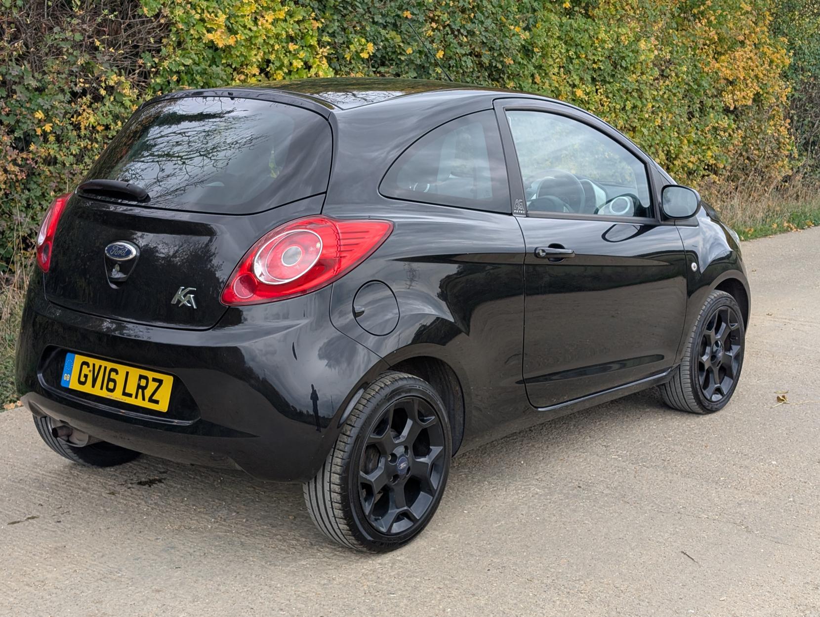 Ford Ka 1.2 Zetec Black Edition Hatchback 3dr Petrol Manual Euro 6 (s/s) (69 ps)
