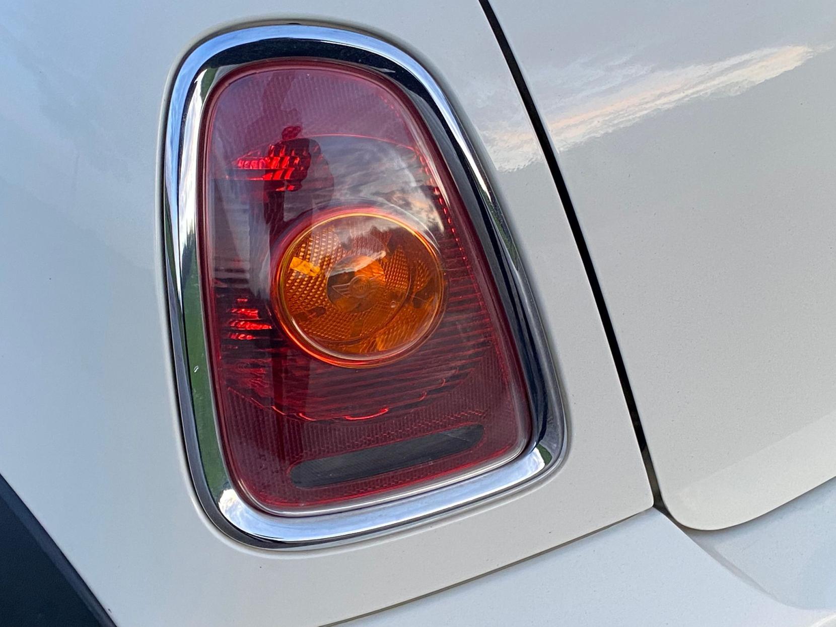 MINI Hatch 1.6 Cooper D Hatchback 3dr Diesel Manual Euro 4 (110 ps)