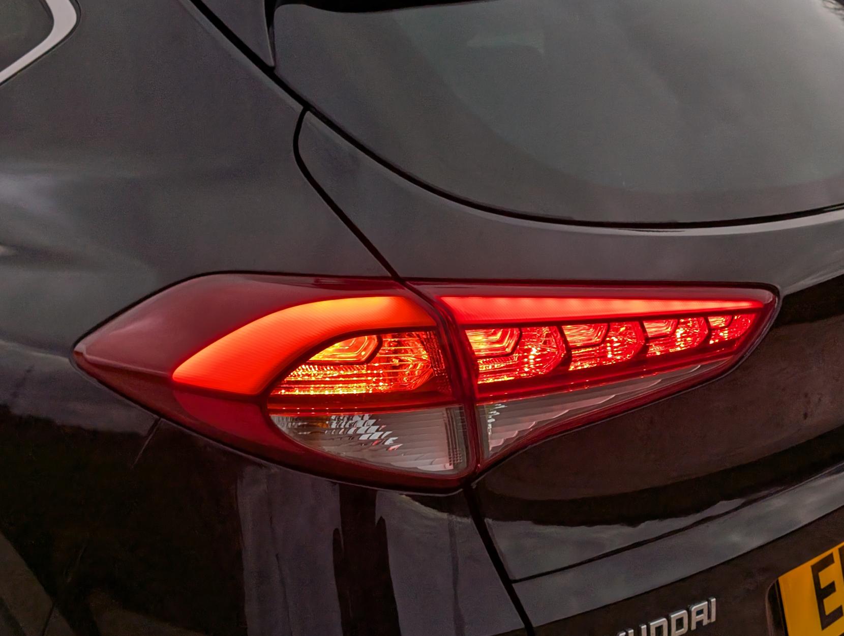 Hyundai TUCSON 2.0 CRDi Premium SE SUV 5dr Diesel Manual 4WD Euro 6 (185 ps)