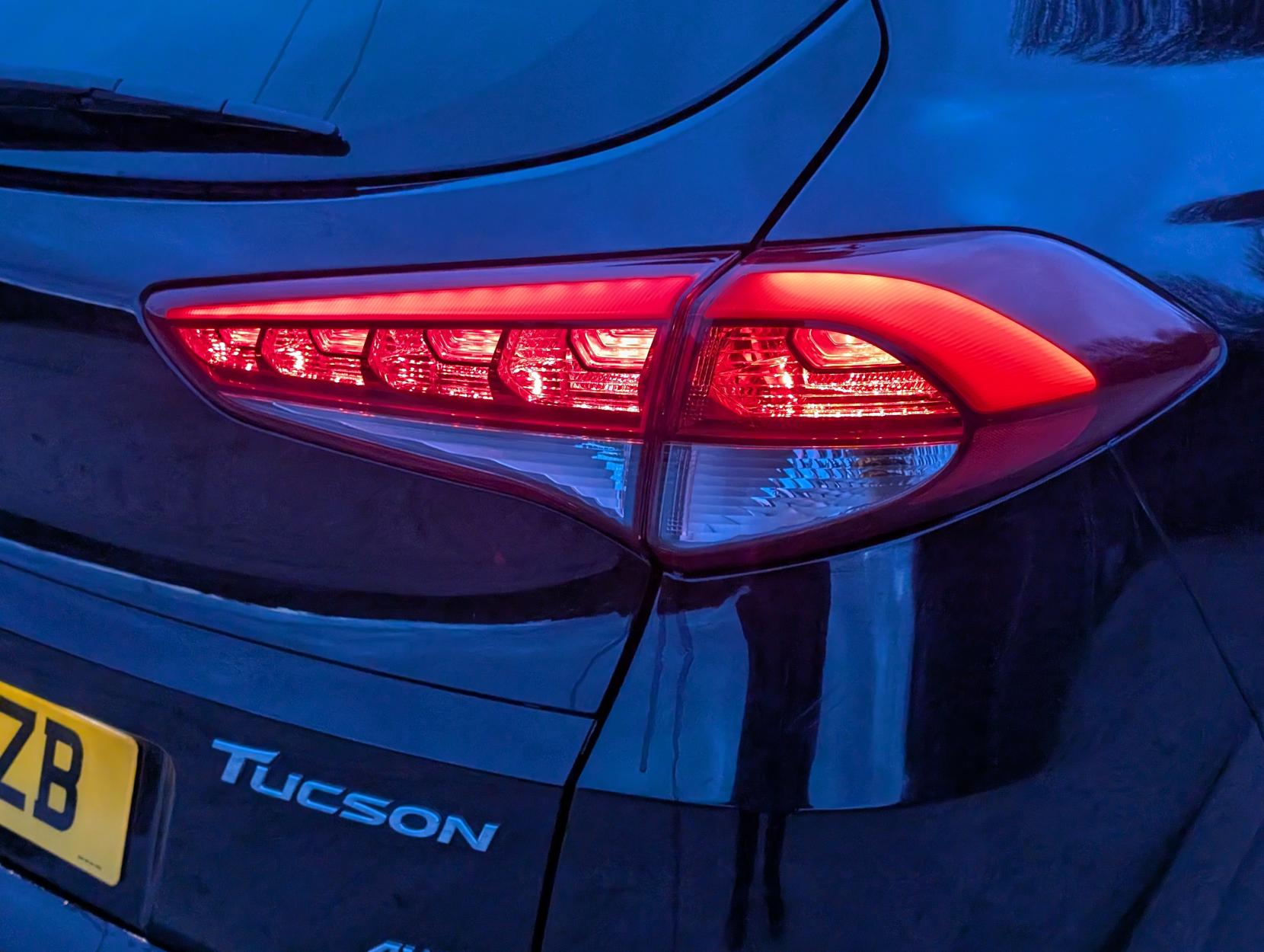 Hyundai TUCSON 2.0 CRDi Premium SE SUV 5dr Diesel Manual 4WD Euro 6 (185 ps)