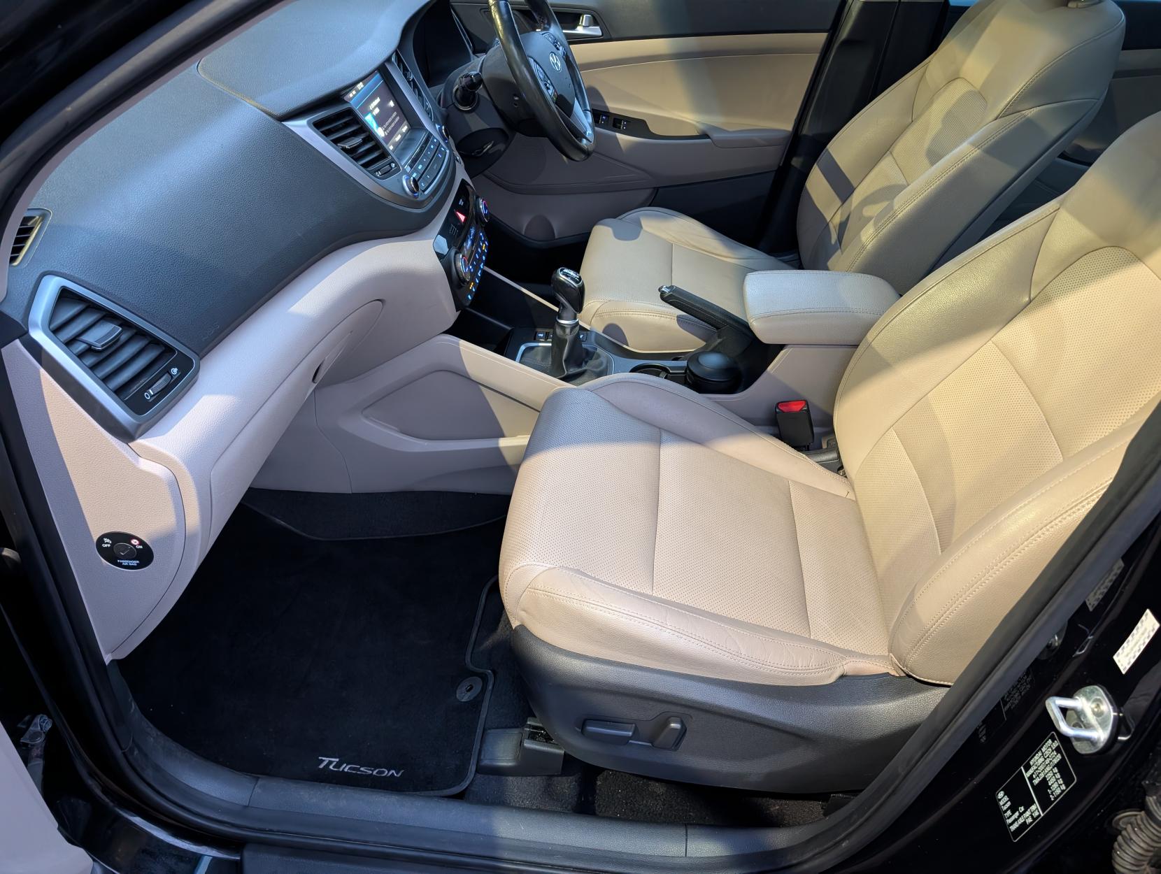 Hyundai TUCSON 2.0 CRDi Premium SE SUV 5dr Diesel Manual 4WD Euro 6 (185 ps)