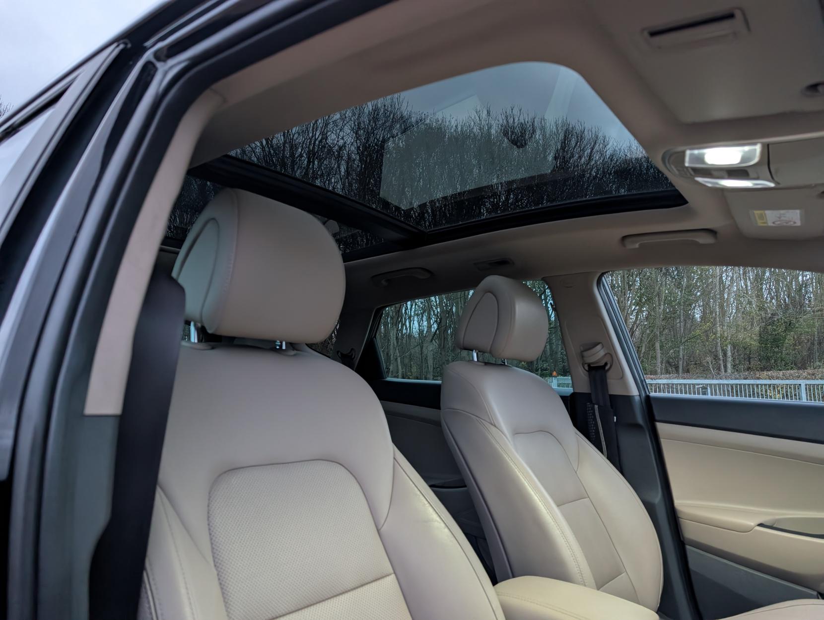 Hyundai TUCSON 2.0 CRDi Premium SE SUV 5dr Diesel Manual 4WD Euro 6 (185 ps)