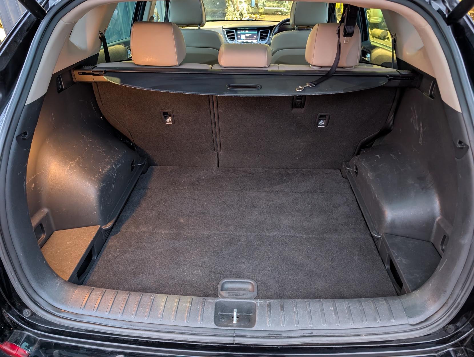 Hyundai TUCSON 2.0 CRDi Premium SE SUV 5dr Diesel Manual 4WD Euro 6 (185 ps)