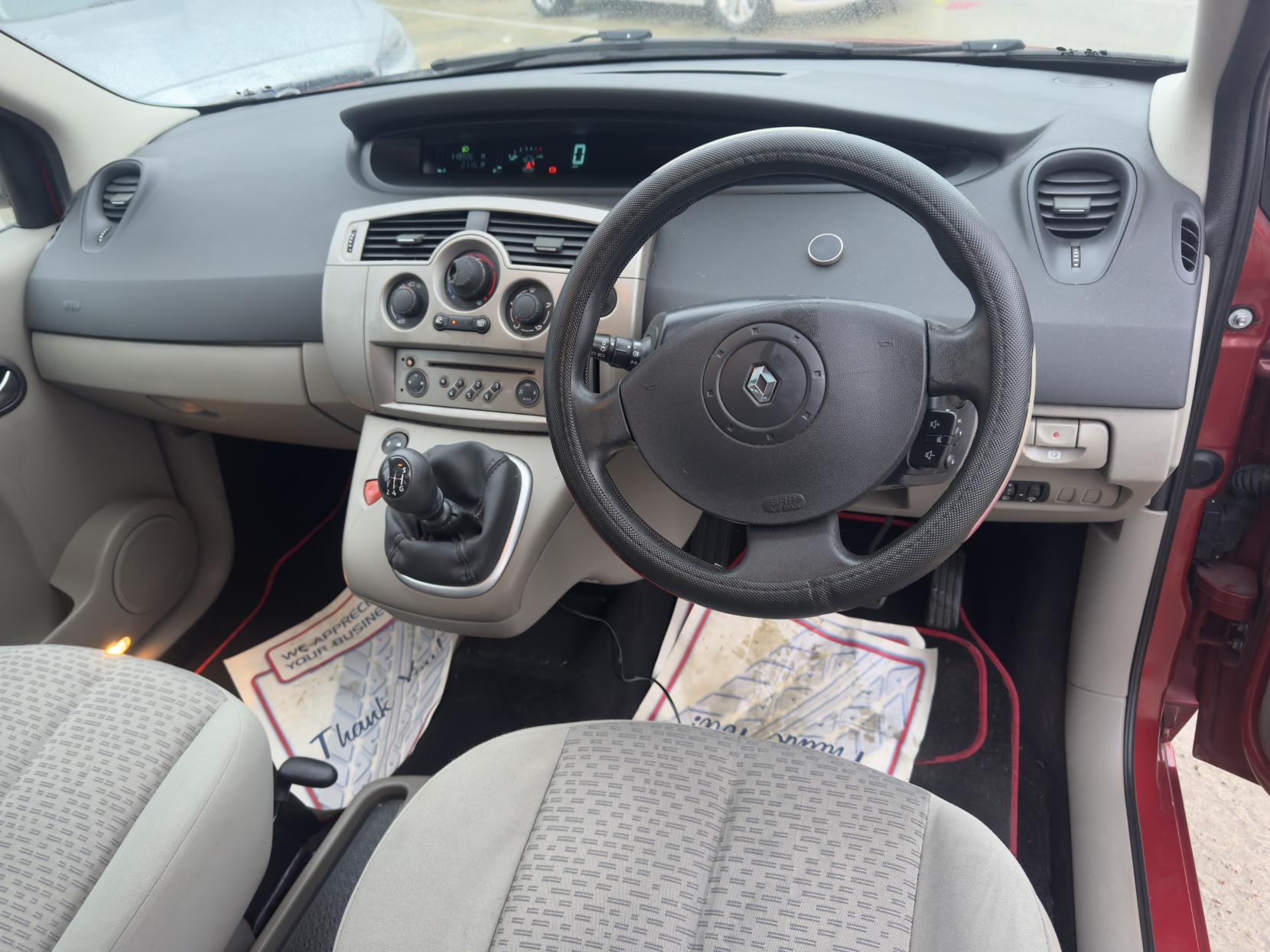 Renault Scenic 1.5 dCi Oasis MPV 5dr Diesel Manual (124 g/km, 106 bhp)