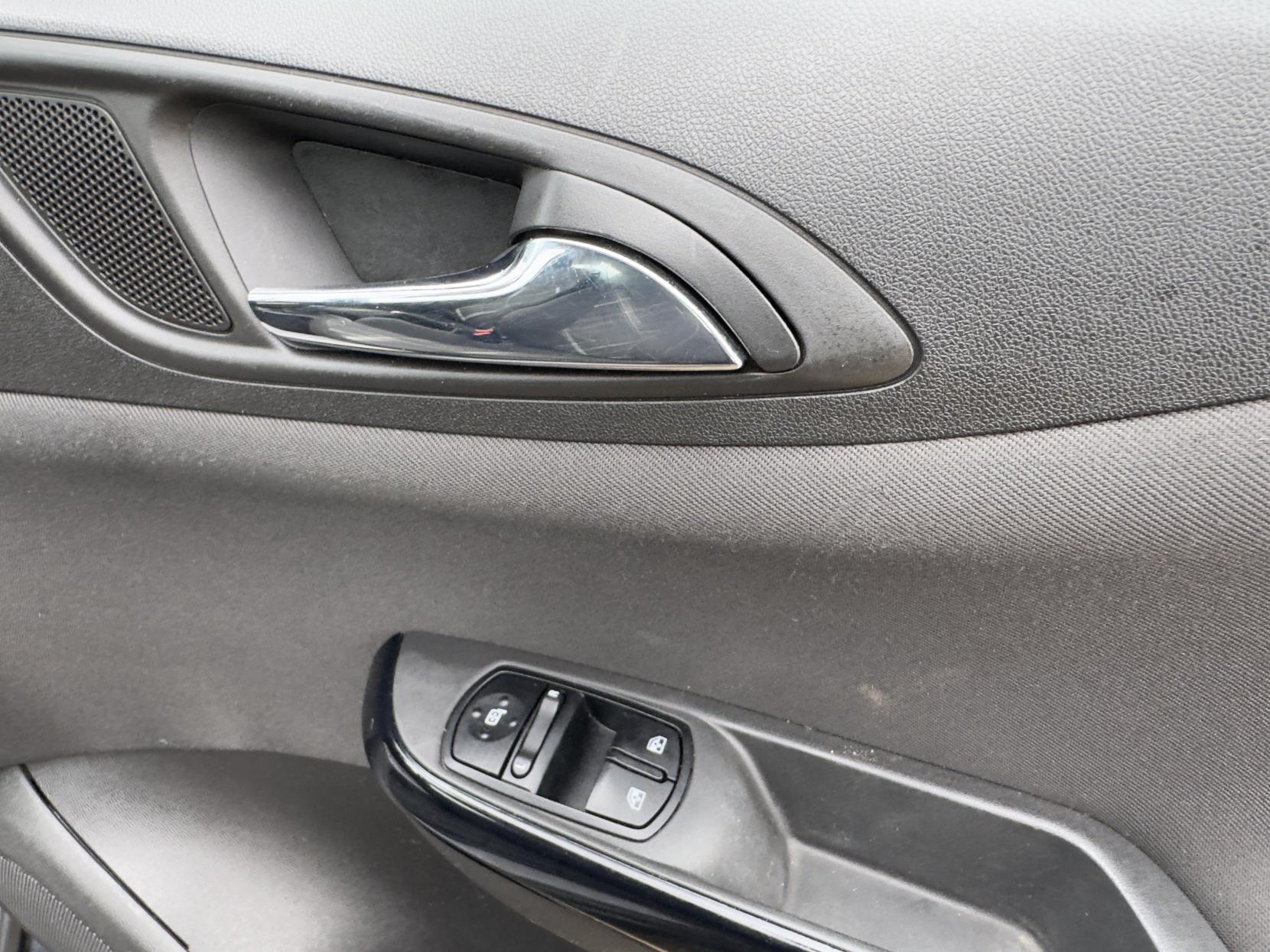 Vauxhall Corsa 1.0i Turbo ecoFLEX Limited Edition Hatchback 3dr Petrol Manual Euro 6 (s/s) (115 ps)