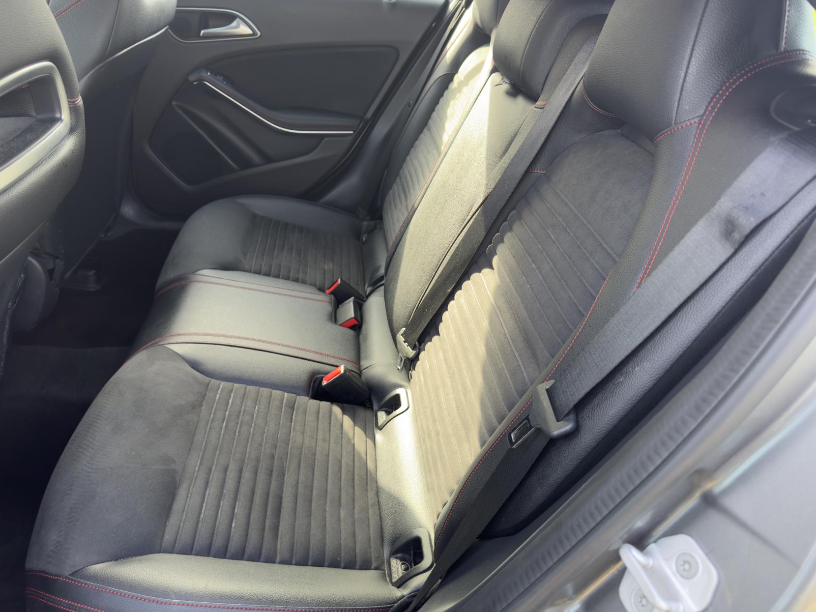 Mercedes-Benz A Class 1.6 A160 AMG Line Hatchback 5dr Petrol 7G-DCT Euro 6 (s/s) (102 ps)