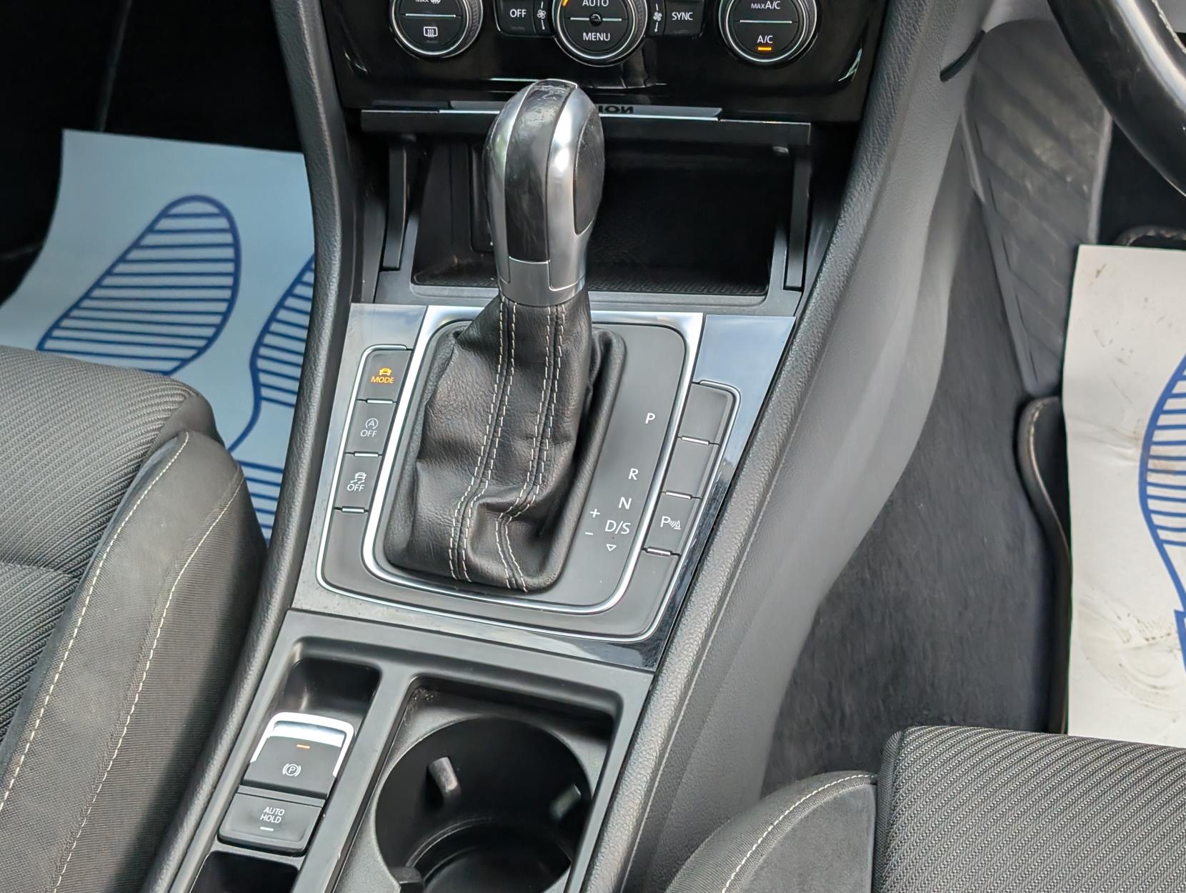 Volkswagen Golf 2.0 TSI R Hatchback 5dr Petrol DSG 4Motion Euro 6 (s/s) (310 ps)