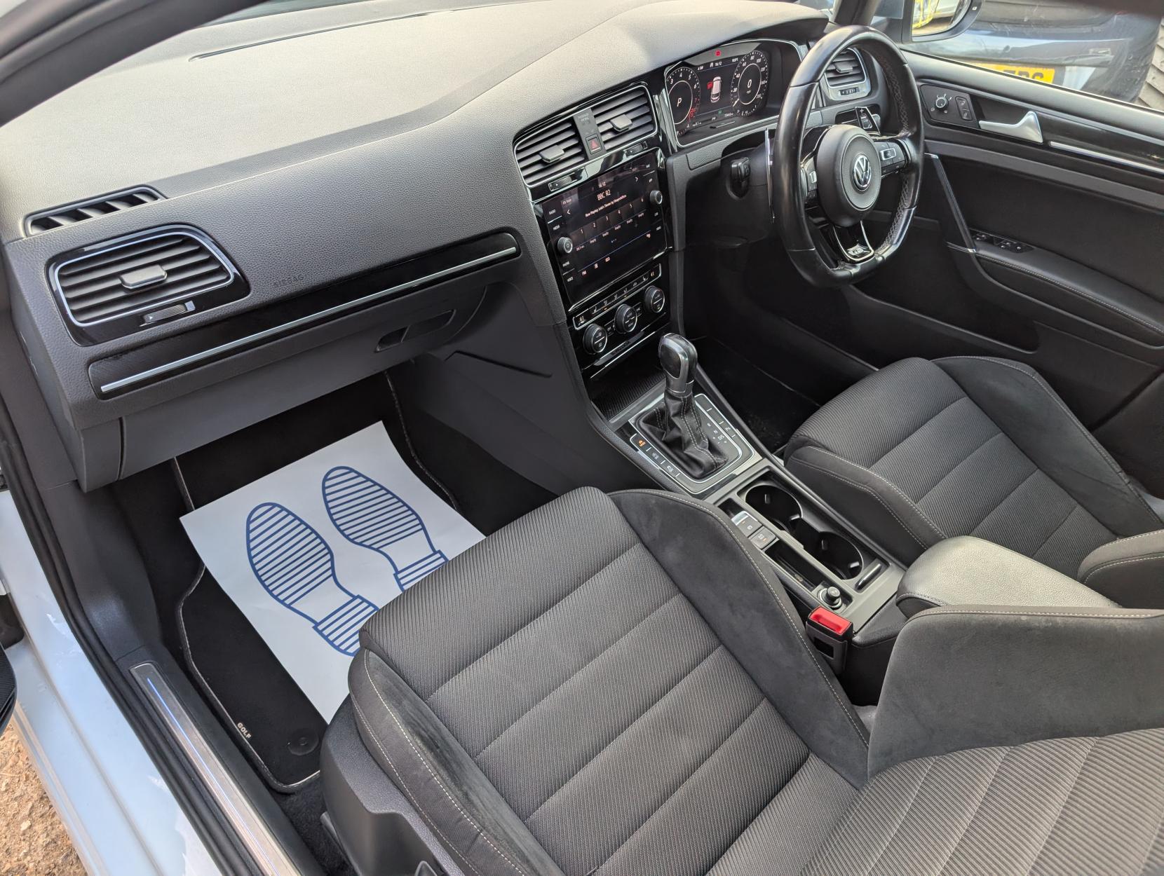 Volkswagen Golf 2.0 TSI R Hatchback 5dr Petrol DSG 4Motion Euro 6 (s/s) (310 ps)