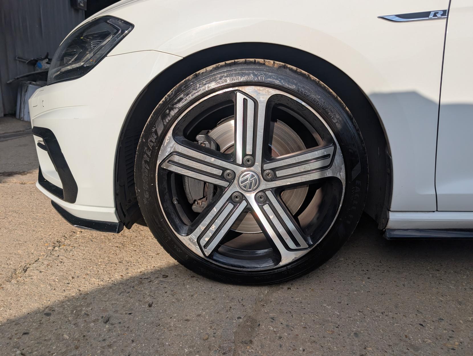 Volkswagen Golf 2.0 TSI R Hatchback 5dr Petrol DSG 4Motion Euro 6 (s/s) (310 ps)