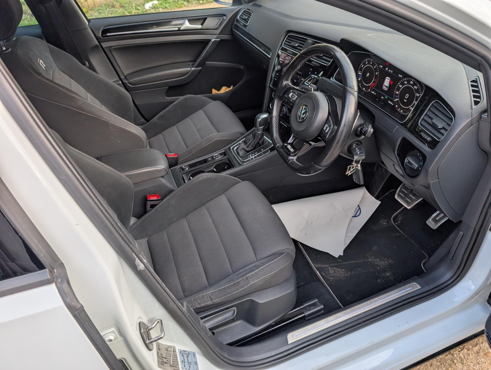 Volkswagen Golf 2.0 TSI R Hatchback 5dr Petrol DSG 4Motion Euro 6 (s/s) (310 ps)
