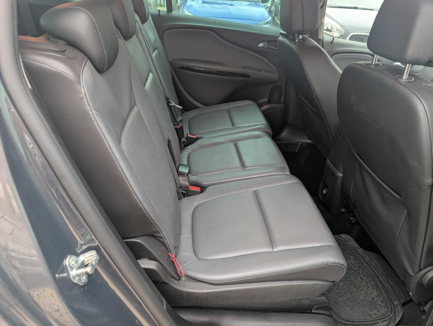 Vauxhall Zafira Tourer 2.0 CDTi SRi MPV 5dr Diesel Manual Euro 5 (165 ps)