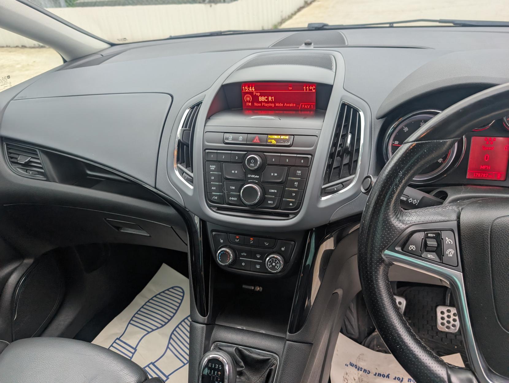 Vauxhall Zafira Tourer 2.0 CDTi SRi MPV 5dr Diesel Manual Euro 5 (165 ps)