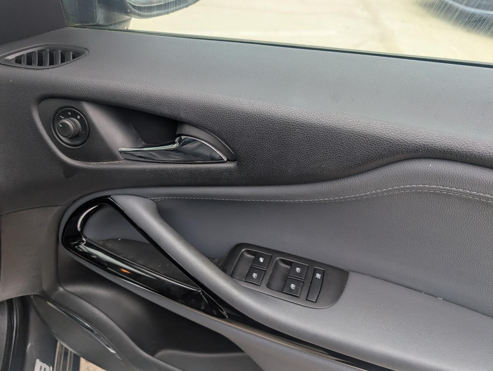 Vauxhall Zafira Tourer 2.0 CDTi SRi MPV 5dr Diesel Manual Euro 5 (165 ps)