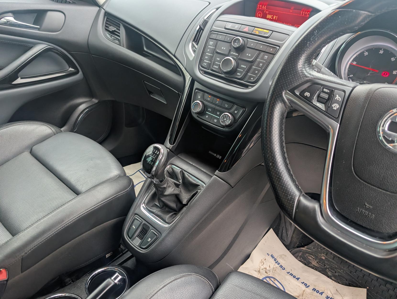 Vauxhall Zafira Tourer 2.0 CDTi SRi MPV 5dr Diesel Manual Euro 5 (165 ps)