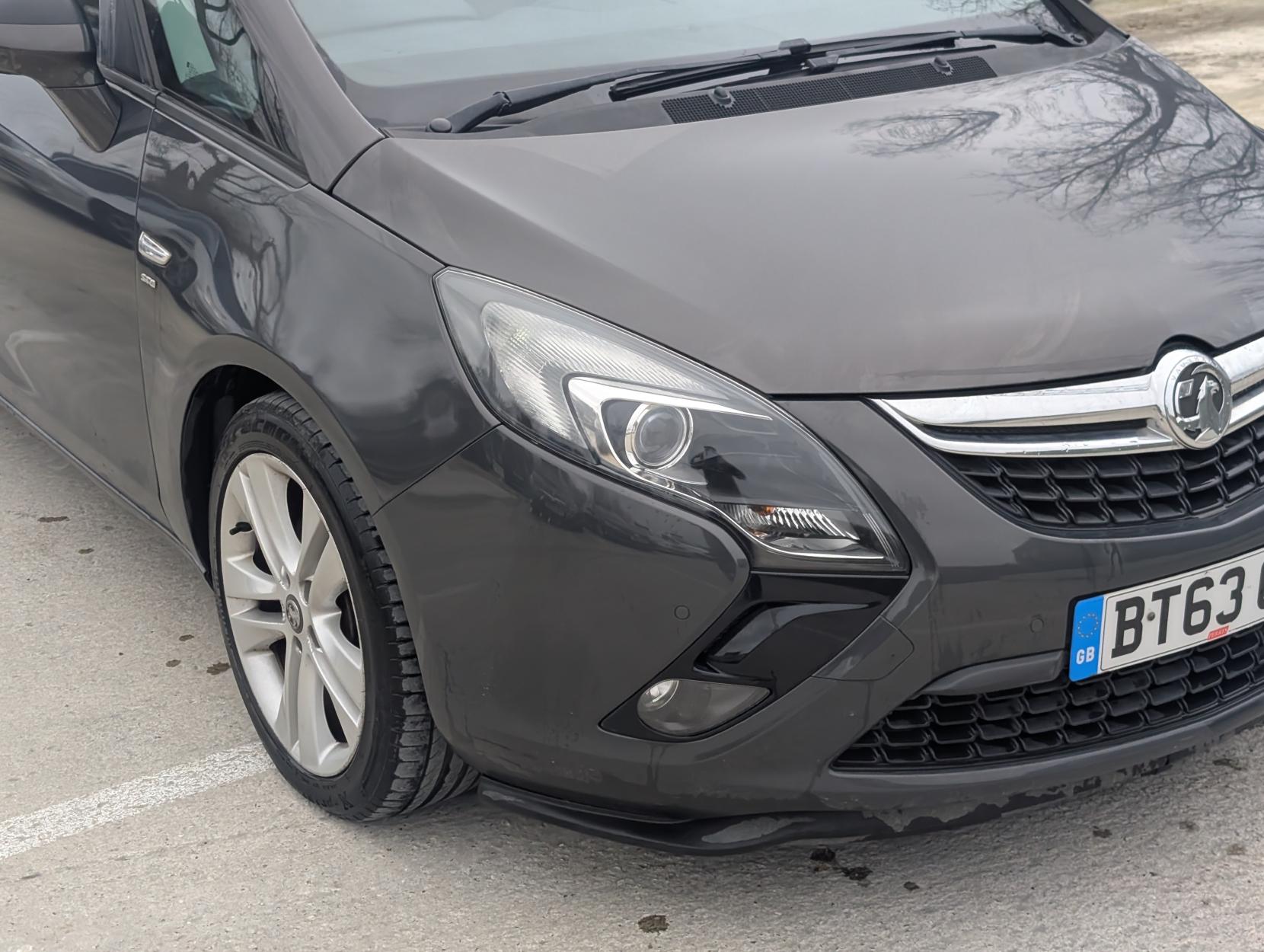 Vauxhall Zafira Tourer 2.0 CDTi SRi MPV 5dr Diesel Manual Euro 5 (165 ps)