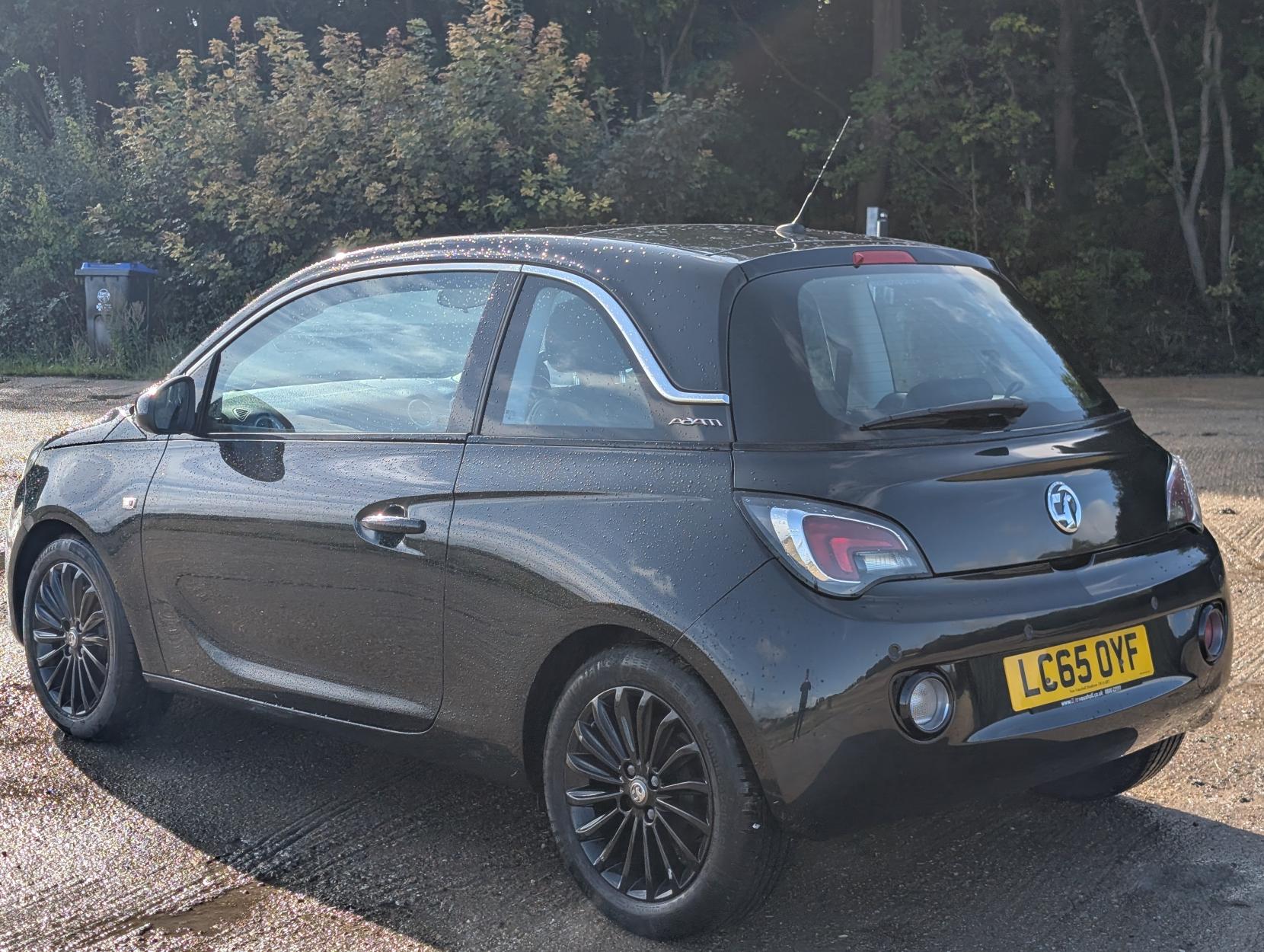 Vauxhall ADAM 1.4i GLAM Hatchback 3dr Petrol Manual Euro 6 (87 ps)