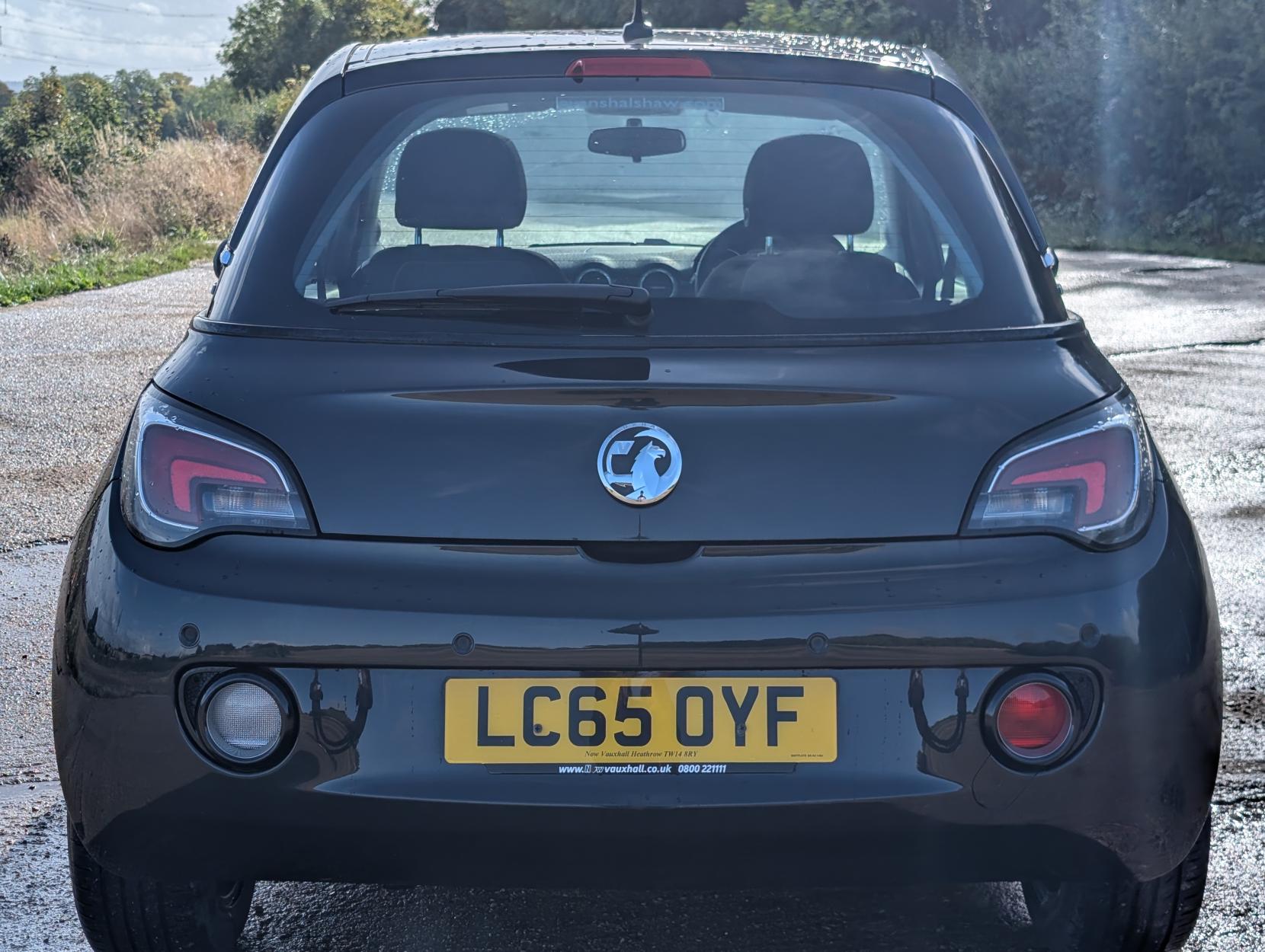 Vauxhall ADAM 1.4i GLAM Hatchback 3dr Petrol Manual Euro 6 (87 ps)